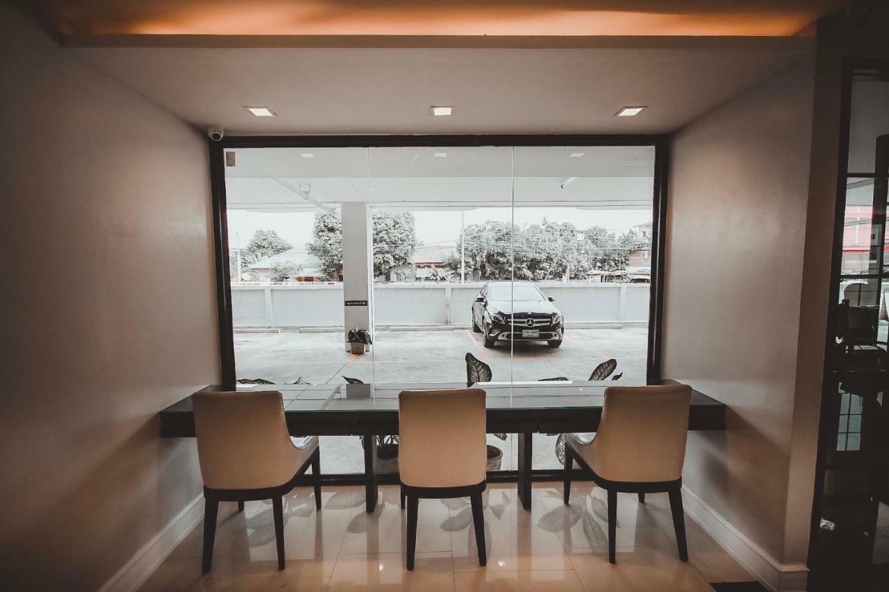 Ava Hotel 彭世洛 外观 照片